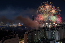 3시간 매출 1500만원…한강 불꽃축제로 주변 편의점 특수 누려