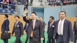 [속보] 강릉 방문 윤대통령 대전환의 시대, 진실 질서 화합 어느 때보다 중요