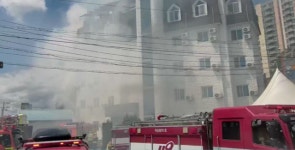 원주 태장동 모텔 화재 투숙객과 관리인 13명 구조 4명 병원 이송