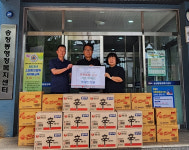 동해 강진건설 소외이웃에 라면 전달