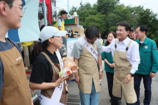 강원도 강릉 가뭄 피해 소상공인 선제지원 실시… 김진태 지사 현장 종사자 격려