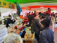 시래기·사과로 물든 펀치볼의 가을…청춘양구 축제 개막