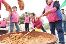 전통 장 익어가듯… 이웃사랑도 깊어간다