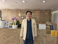 [강원도민일보가 만난 사람] 33. 최오규 재경강릉시민회장·글로벌성형그룹 대표원장