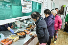 정선군 이달부터 경로당 무상급식 시범 운영