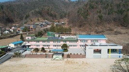 홍천 모곡초서 영어 뮤지컬 캠프…노래·연기로 배우는 애향심