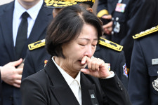 [속보] '재정 빨대' 발언 논란 추미애, 국감서 소방관에 재차 사과