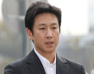 [속보] 경찰 숨진 남성, 배우 이선균으로 신원 확인