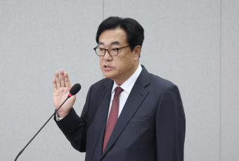 [속보] 정진석 “윤 대통령, 명태균 조력 중간에 끊었다…문제 없어”