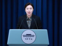 이준석 강유정 대변인 허위사실 유포...즉각 경질해야
