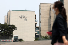 한남동 초고급아파트 한남더힐 사우나서 화재...주민 긴급 대피