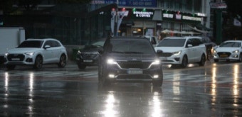 충청, 흐리고 오전까지 돌풍에 천둥·번개 동반한 강한 비