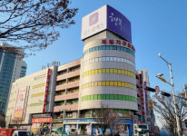 썰렁한 대규모 가구 플라자 …부동산 침체에 가구·가전도 한파