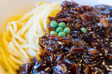 빛이 나는 솔로… 짜장면 3000원에 만나는 이 날