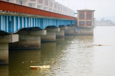 [포토]높아진 금강하구둑 수위