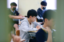 [포토] '킬러문항' 빠진 9월 모평… 효과는