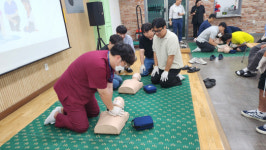 [사진뉴스] 천안의료원, 천안시장애인복지관서 응급처치 교육