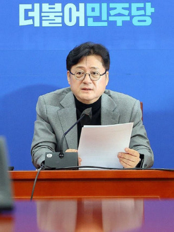 홍익표 