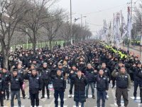 [사진뉴스] ENP테크놀로지 아산공장 앞 화물연대 3000명 운집…조합원 복직