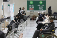지역거점병원 키우고 인재 양성… 정부, 지방의료 강화 총력