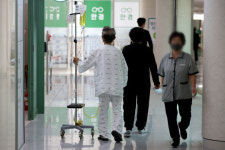 변곡점 맞은 의정갈등…타협 압박 속 커지는 신음