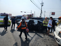 논산 부적면 삼거리서 승용차·SUV·승합차 충돌사고… 6명 부상