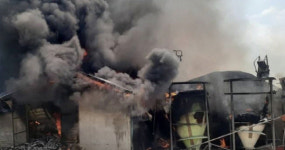 충주 주덕읍 돈사 화재…돼지 2000여 마리 폐사