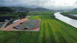 금산천변 금산군파크골프장 준공 1개월 만에 파국