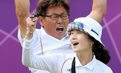 韓 양궁감독 모셔가더니 짐 싸라?…올림픽 직전