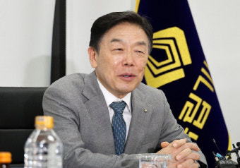'사퇴 압박' 김형석 독립기념관장 