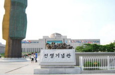 용산 전쟁기념관에 있던 독도 조형물 철거…추후 활용 예정