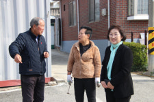 김동연 지사 대선 출마 선언한 날, 부인 정우영 씨는 논산 강경 생가 방문