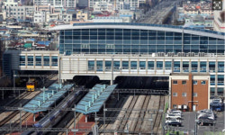 [사설]  KTX 또 서대전역 패싱, 철도심장 대전 맞나