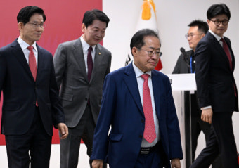 '정계 은퇴' 홍준표 향해 김문수 