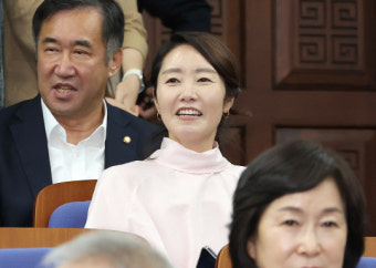 강선우 여성가족부 장관 후보자 자진 사퇴...정치권과 국민들의 관심 집중