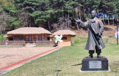 [줌인] 승려·시인·사회운동가… 평생 굽히지 않고 독립운동