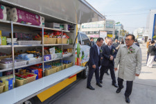 서천군, 이동식 편의점 찾아가는 황금마차 본격 운영