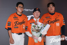 한화 류지현 감독 공식 취임… 