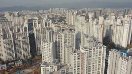 아파트 경매시장 낙찰률, 대구만 떨어져