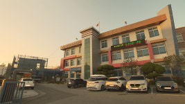 [심층] 경북 칠곡군청 주변에 가득한 공무원들 차량···새로 공영 주차장 마련해도 주차 공간은 여전히 부족