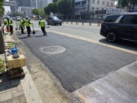 대구 현충로역 인근 도로 침하···오토바이 운전자 다쳐