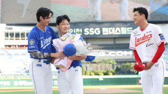 뜨거운 삼성, 더 뜨거웠던 두산과 마지막 원정 3연전···그리고 '오승환 은퇴 투어'