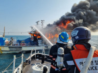 화재선박 선원 모두 구조한 선장 “당연한 일 했을 뿐”