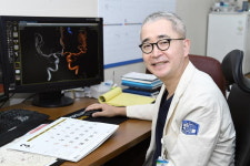 부울경을 빛낸 출향인  신용삼 서울성모병원 신경외과 교수