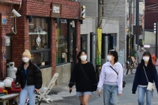 불 밝히는 서면, 문 닫힌 원도심