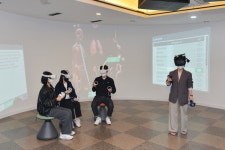 도서관 새단장하고 VR체험실 오픈…뉴노멀시대 혁신 대학이 뜬다