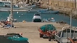 기장 동백항 차량추락 사고, 피의자 사망한 채 발견