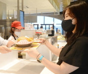 버거·생선구이 등 서울 맛집들, 기장에 모였다