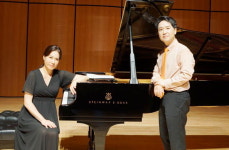 스무 개 손가락…건반 위 하모니