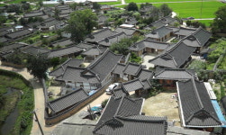 황산마을 전통한옥 30여 채 옹기종기…옛 선비 풍류 물씬